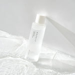 Carregar imagem no visualizador da galeria, Needly Daily Toner bottle in water
