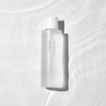 Carregar imagem no visualizador da galeria, Needly Daily Toner pouring onto surface
